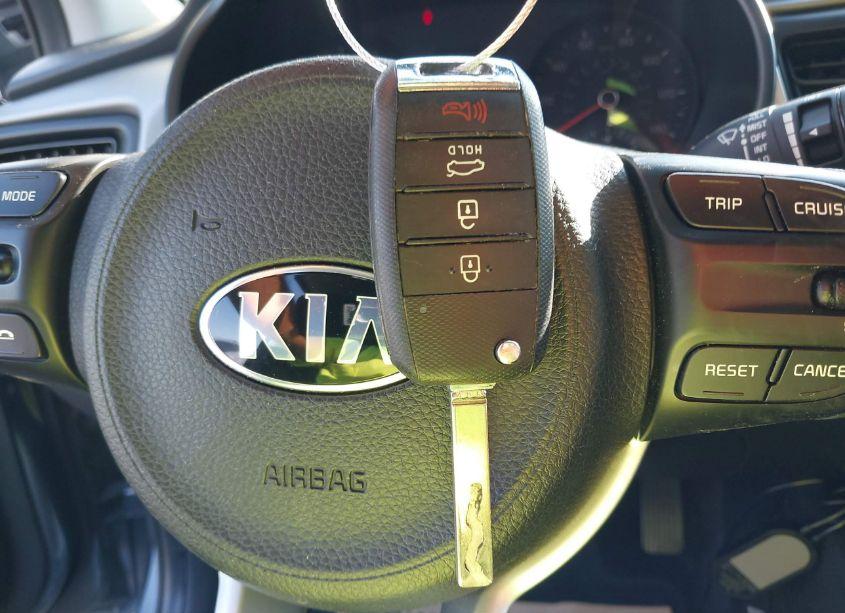 Photo 11 of 2020 Kia Rio 5-DOOR S (VIN 3KPA25ADXLE350082)