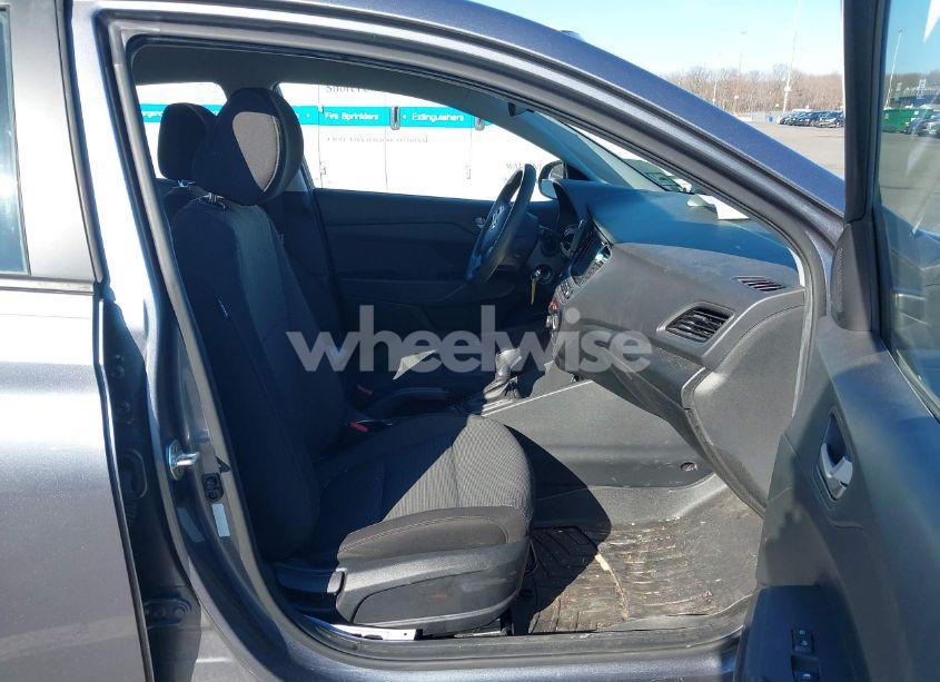 Photo 5 of 2018 Hyundai Accent SEL (VIN 3KPC24A30JE011337)