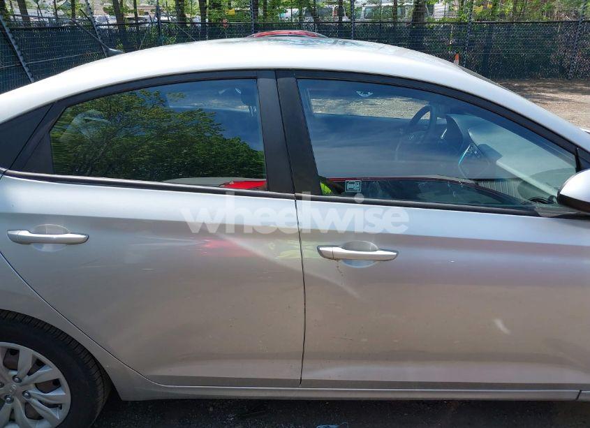 Photo 13 of 2018 Hyundai Accent SE (VIN 3KPC24A30JE018627)