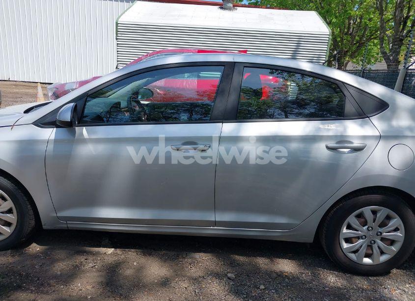 Photo 14 of 2018 Hyundai Accent SE (VIN 3KPC24A30JE018627)