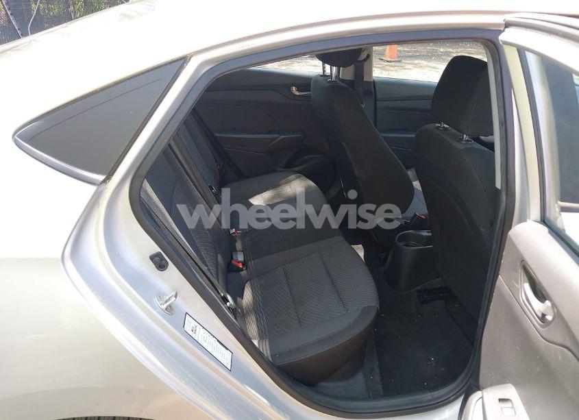 Photo 8 of 2018 Hyundai Accent SE (VIN 3KPC24A30JE018627)