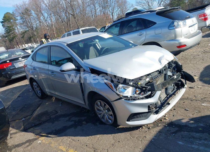 2018 Hyundai Accent SE (VIN 3KPC24A30JE024671) main photo