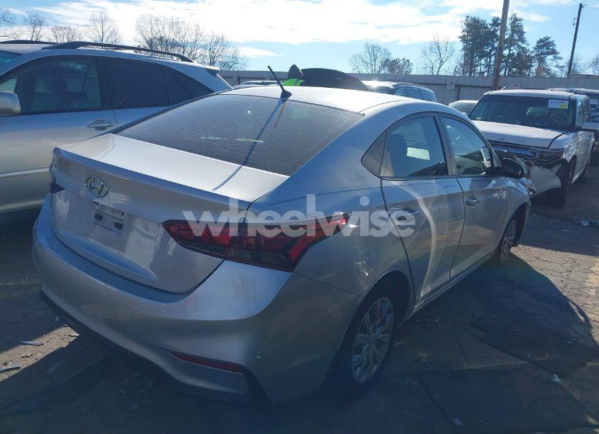 Photo 4 of 2018 Hyundai Accent SE (VIN 3KPC24A30JE024671)
