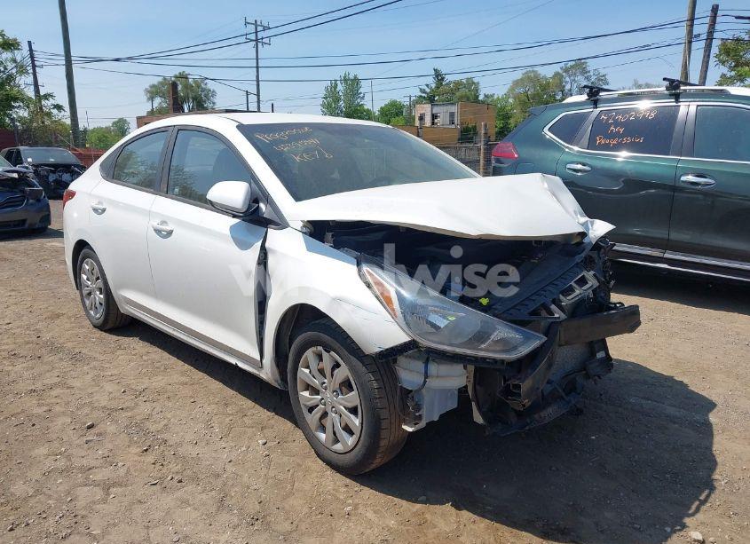 2018 Hyundai Accent SE (VIN 3KPC24A30JE026596) main photo