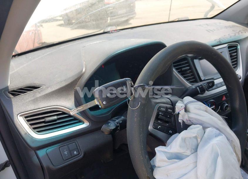 Photo 11 of 2018 Hyundai Accent SE (VIN 3KPC24A30JE026596)