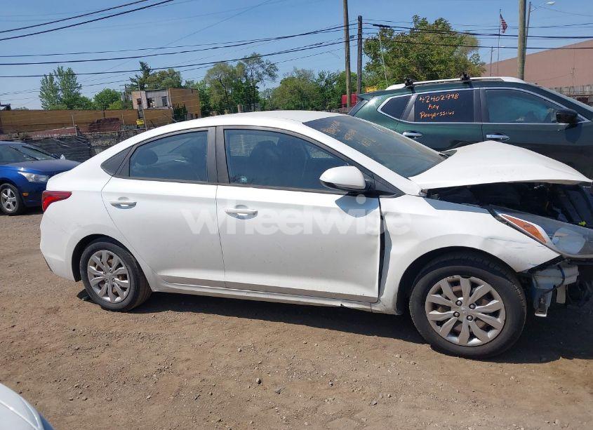 Photo 13 of 2018 Hyundai Accent SE (VIN 3KPC24A30JE026596)