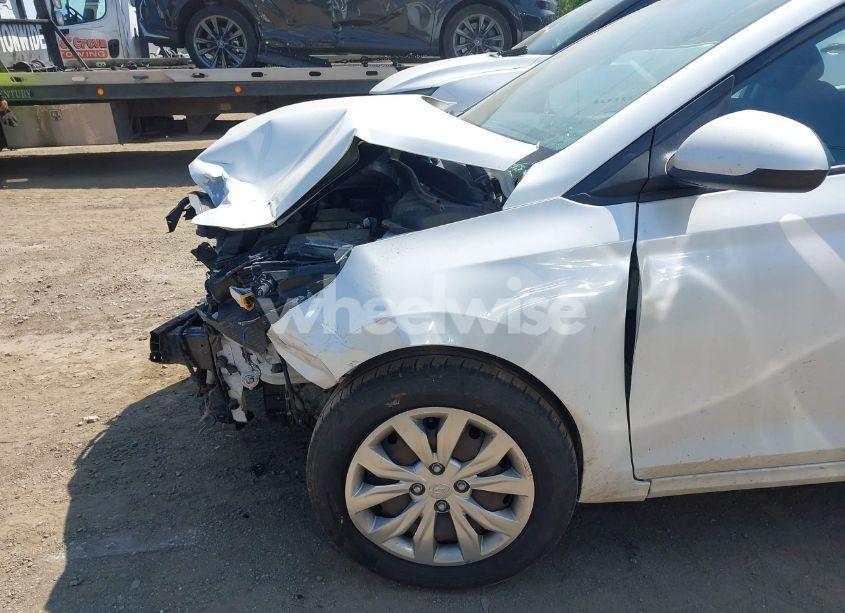 Photo 6 of 2018 Hyundai Accent SE (VIN 3KPC24A30JE026596)