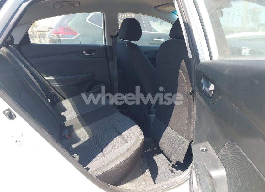 Photo 8 of 2018 Hyundai Accent SE (VIN 3KPC24A30JE026596)