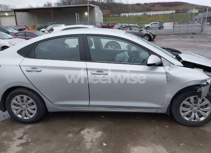 Photo 14 of 2018 Hyundai Accent SE (VIN 3KPC24A30JE026646)