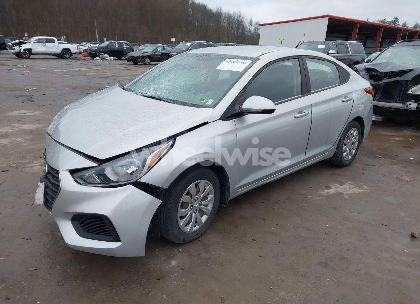 Photo 2 of 2018 Hyundai Accent SE (VIN 3KPC24A30JE026646)