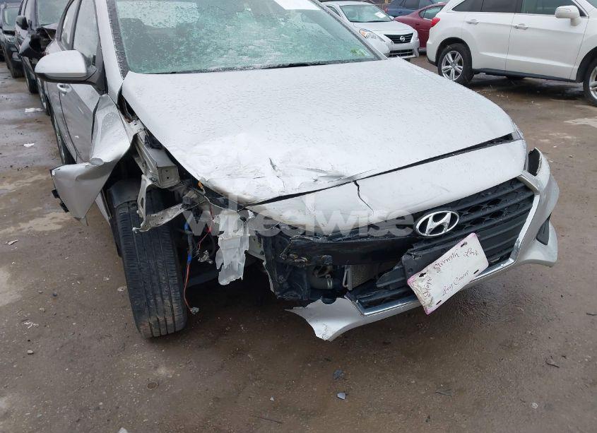 Photo 6 of 2018 Hyundai Accent SE (VIN 3KPC24A30JE026646)