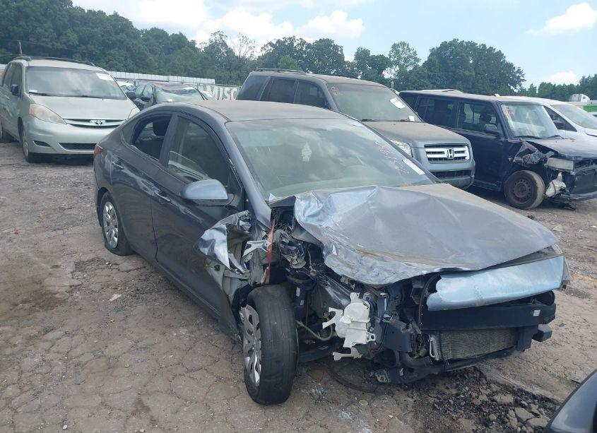 2018 Hyundai Accent SE (VIN 3KPC24A30JE031930) main photo