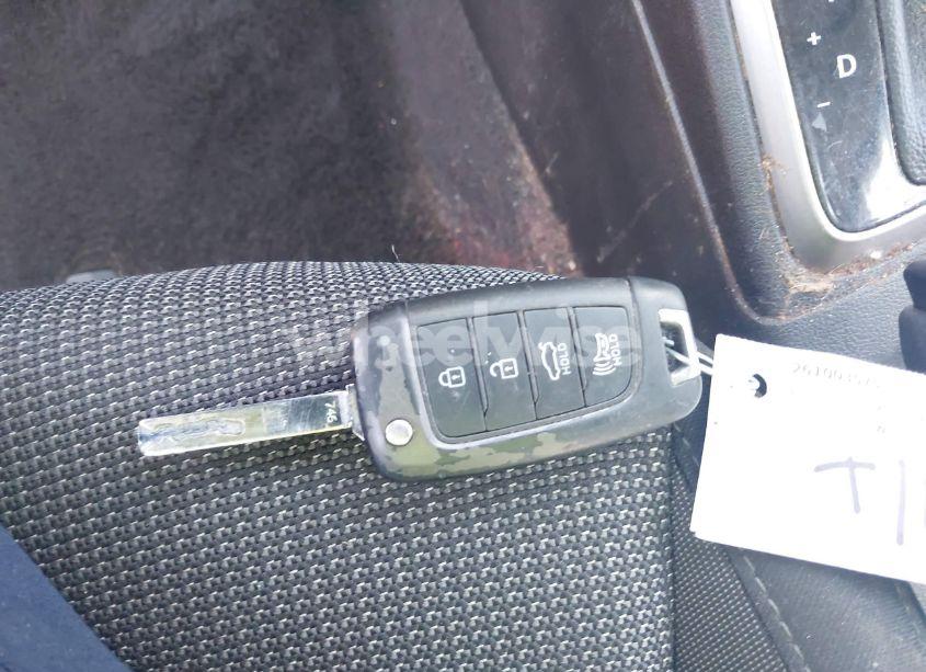 Photo 11 of 2019 Hyundai Accent SE (VIN 3KPC24A30KE058062)