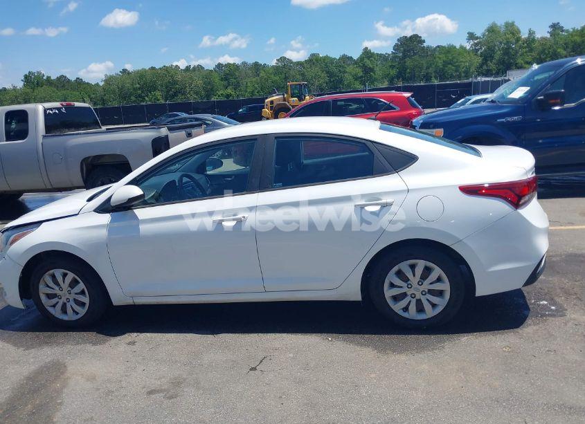 Photo 14 of 2019 Hyundai Accent SE (VIN 3KPC24A30KE058062)