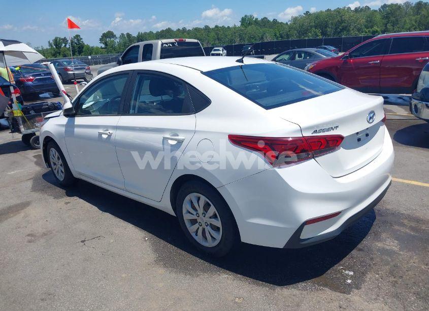 Photo 3 of 2019 Hyundai Accent SE (VIN 3KPC24A30KE058062)