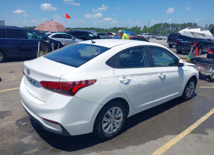 Photo 4 of 2019 Hyundai Accent SE (VIN 3KPC24A30KE058062)
