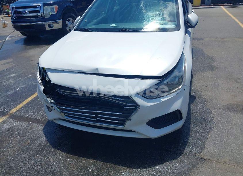 Photo 6 of 2019 Hyundai Accent SE (VIN 3KPC24A30KE058062)