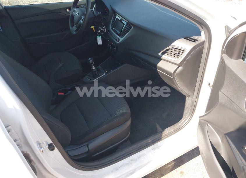 Photo 5 of 2019 Hyundai Accent SE (VIN 3KPC24A30KE067263)