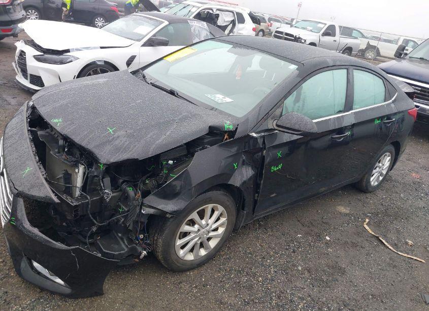 Photo 2 of 2019 Hyundai Accent SEL (VIN 3KPC24A30KE071197)