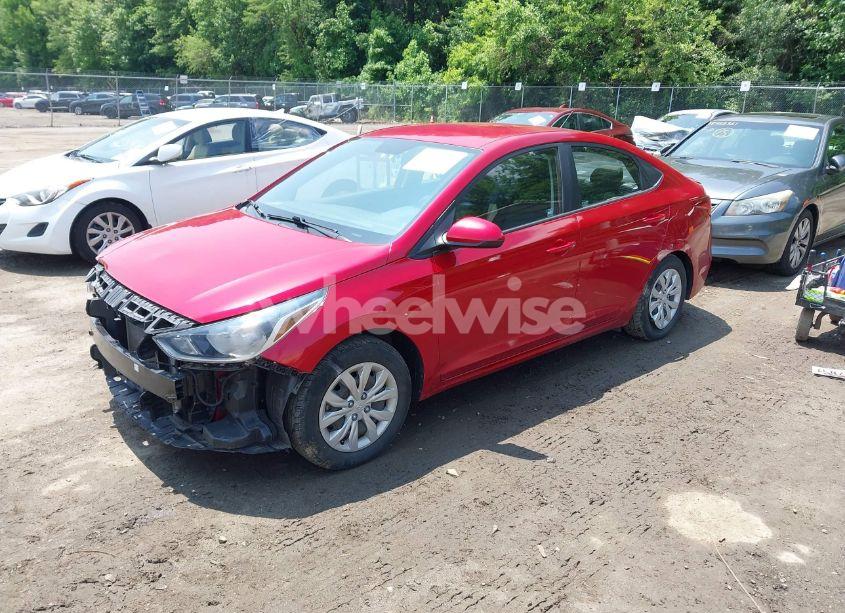 Photo 2 of 2019 Hyundai Accent SE (VIN 3KPC24A30KE079686)