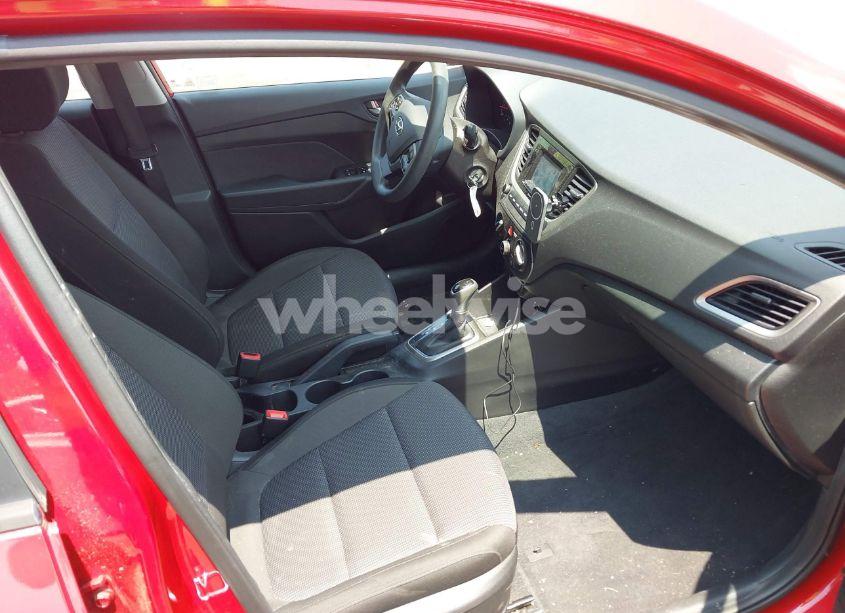 Photo 5 of 2019 Hyundai Accent SE (VIN 3KPC24A30KE079686)