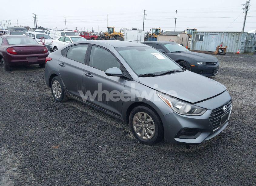 2018 Hyundai Accent SE (VIN 3KPC24A31JE014571) main photo