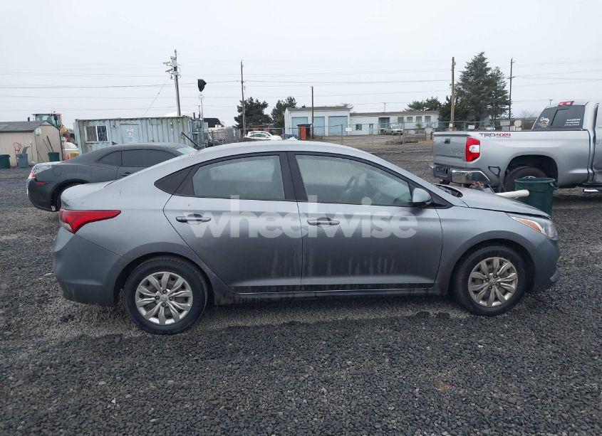 Photo 13 of 2018 Hyundai Accent SE (VIN 3KPC24A31JE014571)