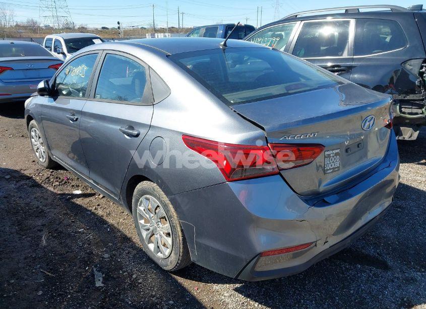 Photo 3 of 2018 Hyundai Accent SE (VIN 3KPC24A31JE018443)