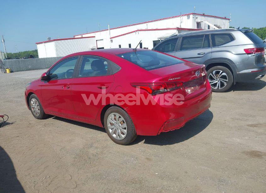 Photo 3 of 2018 Hyundai Accent SE (VIN 3KPC24A31JE021388)