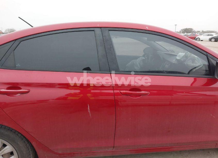 Photo 13 of 2019 Hyundai Accent SE (VIN 3KPC24A31KE060158)