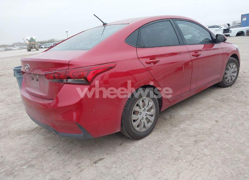 Photo 4 of 2019 Hyundai Accent SE (VIN 3KPC24A31KE060158)