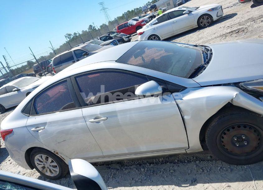 Photo 13 of 2019 Hyundai Accent SE (VIN 3KPC24A31KE061617)