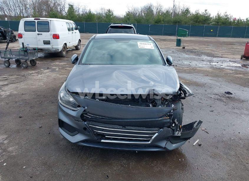 Photo 12 of 2019 Hyundai Accent SE (VIN 3KPC24A31KE064095)