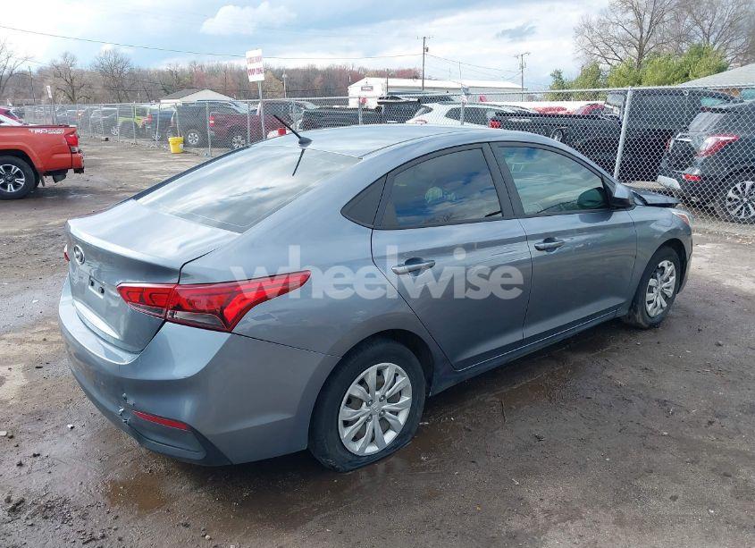 Photo 4 of 2019 Hyundai Accent SE (VIN 3KPC24A31KE064095)