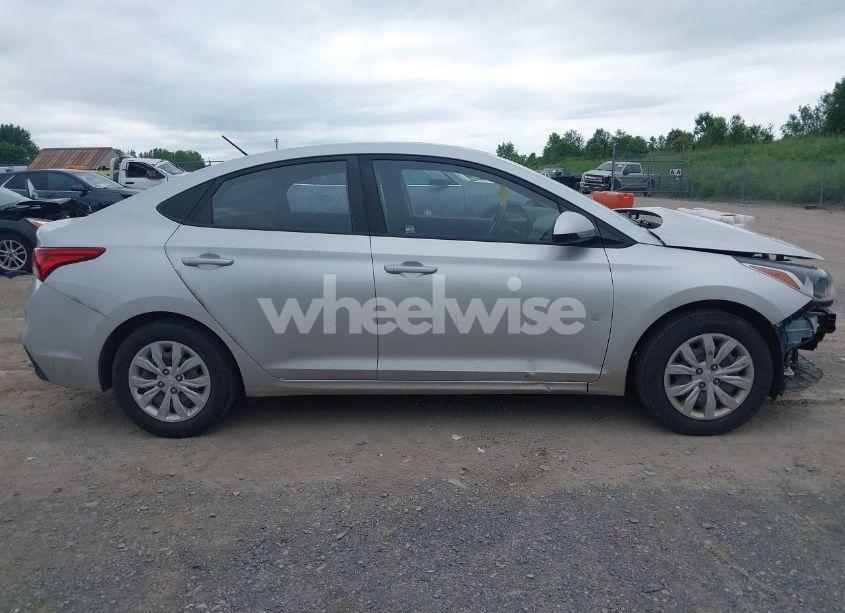 Photo 14 of 2019 Hyundai Accent SE (VIN 3KPC24A31KE079471)