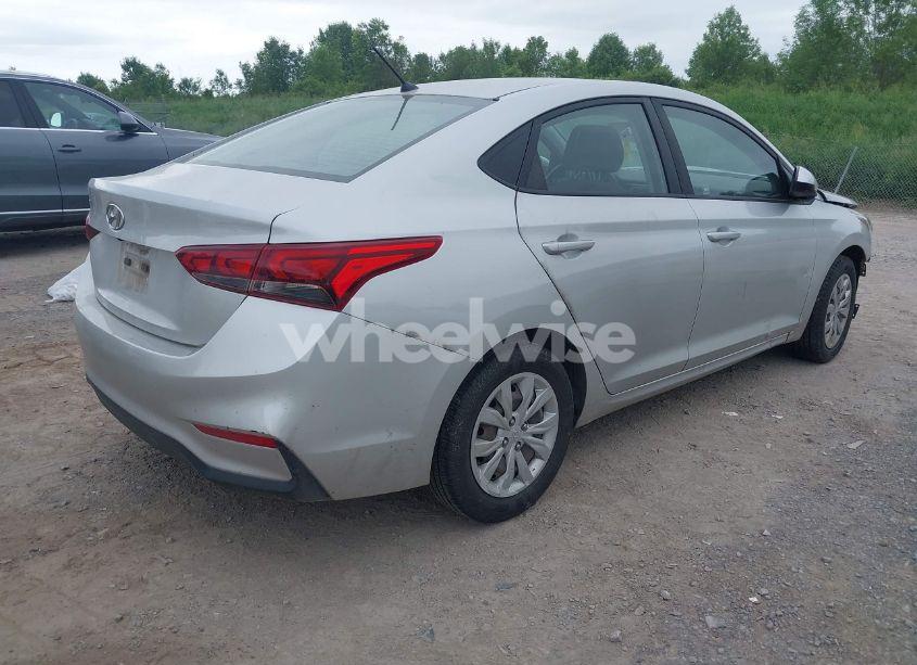 Photo 4 of 2019 Hyundai Accent SE (VIN 3KPC24A31KE079471)