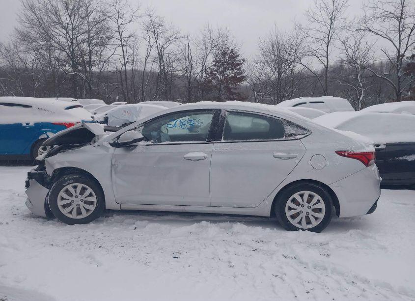 Photo 15 of 2018 Hyundai Accent SE (VIN 3KPC24A32JE005927)