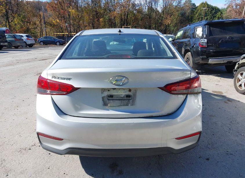 Photo 17 of 2018 Hyundai Accent SE (VIN 3KPC24A32JE005927)
