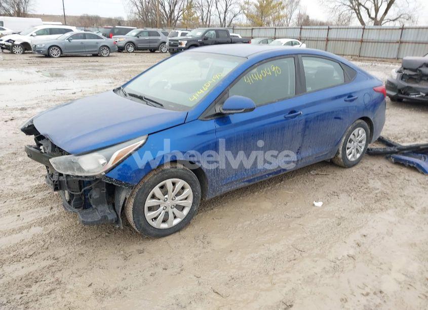 Photo 2 of 2018 Hyundai Accent SE (VIN 3KPC24A32JE023716)