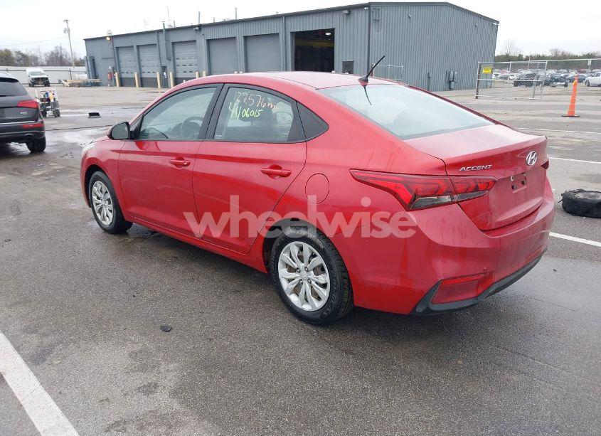 Photo 3 of 2019 Hyundai Accent SE (VIN 3KPC24A32KE080757)
