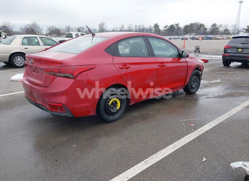 Photo 4 of 2019 Hyundai Accent SE (VIN 3KPC24A32KE080757)