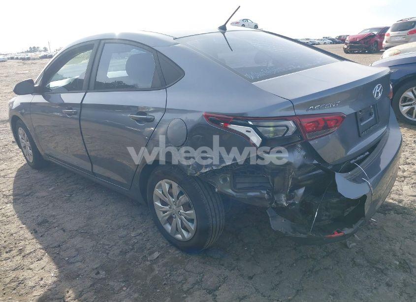 Photo 3 of 2018 Hyundai Accent SE (VIN 3KPC24A33JE022607)