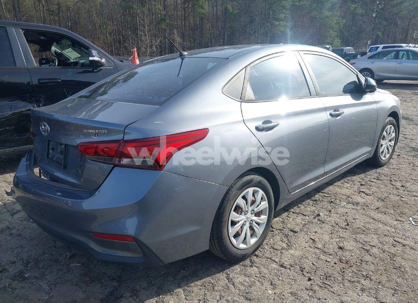 Photo 4 of 2018 Hyundai Accent SE (VIN 3KPC24A33JE022607)
