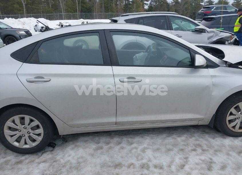 Photo 13 of 2018 Hyundai Accent SE (VIN 3KPC24A33JE025457)
