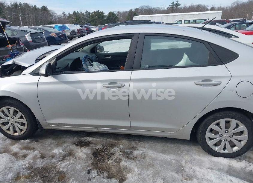 Photo 14 of 2018 Hyundai Accent SE (VIN 3KPC24A33JE025457)