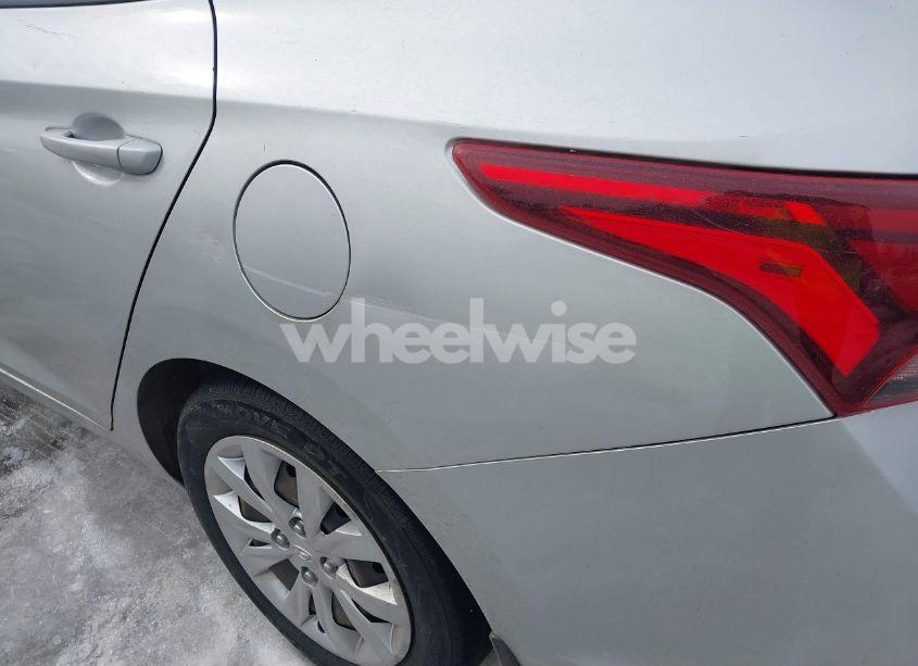 Photo 20 of 2018 Hyundai Accent SE (VIN 3KPC24A33JE025457)