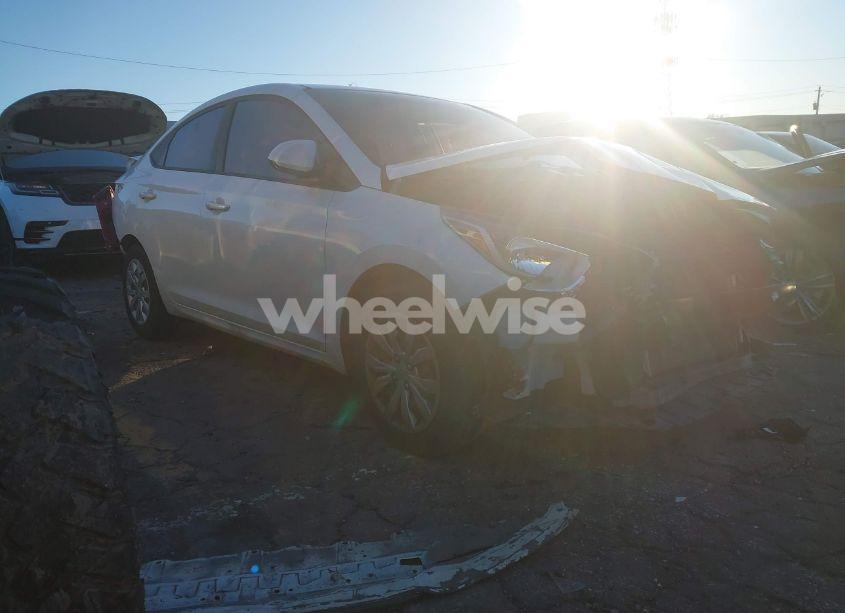 2018 Hyundai Accent SE (VIN 3KPC24A33JE025524) main photo