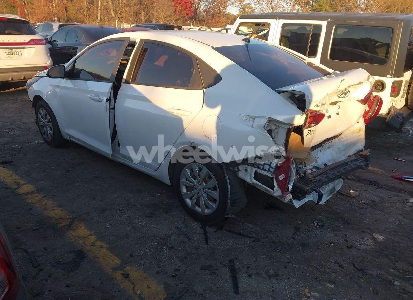 Photo 3 of 2018 Hyundai Accent SE (VIN 3KPC24A33JE025524)