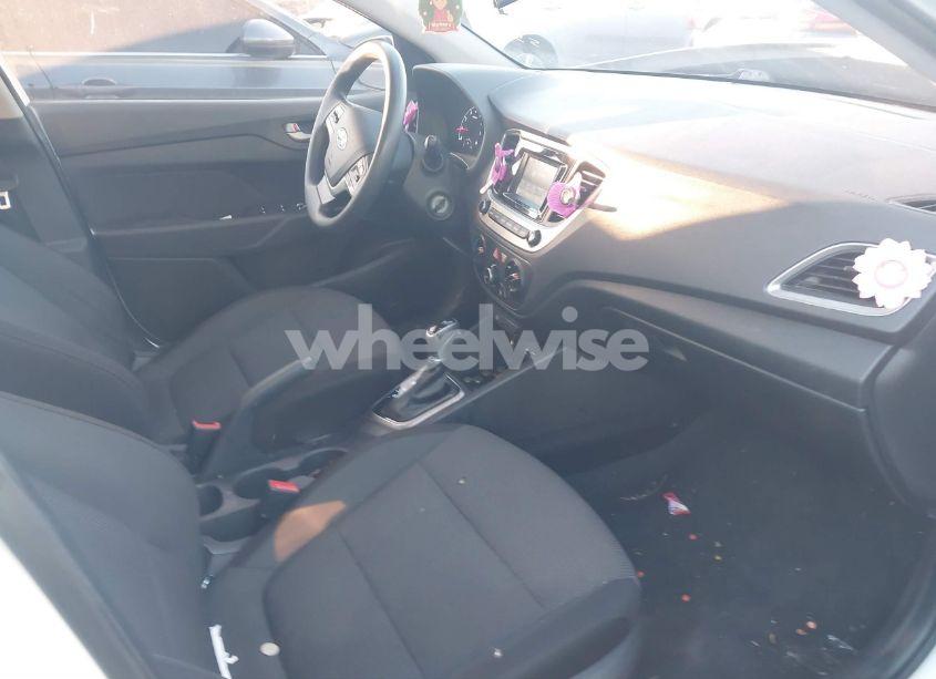 Photo 5 of 2018 Hyundai Accent SE (VIN 3KPC24A33JE025524)