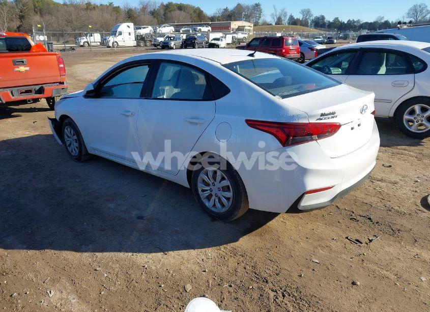 Photo 3 of 2019 Hyundai Accent SE (VIN 3KPC24A33KE056922)